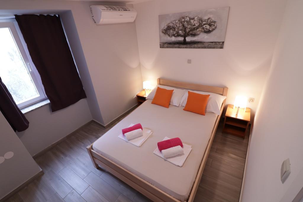 Apartments In City Center Ventus 诺瓦利娅 客房 照片