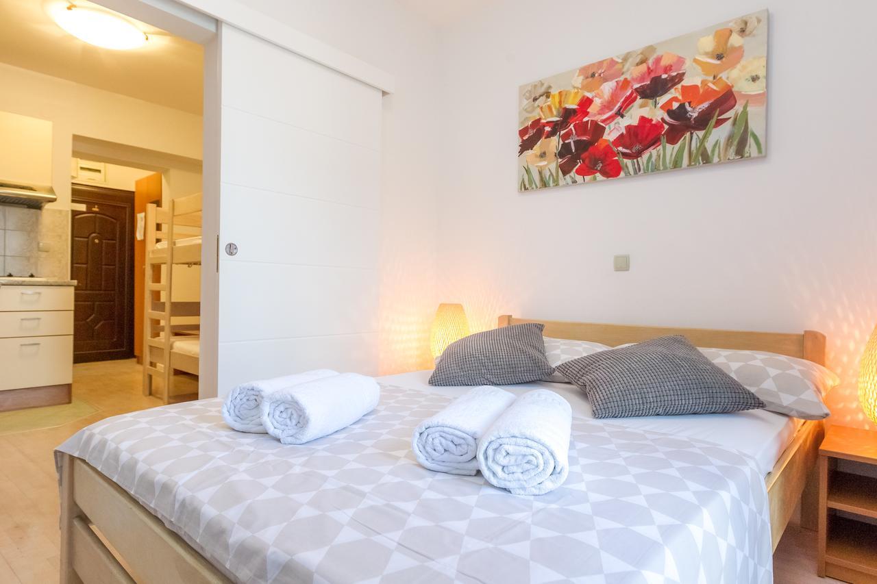 Apartments In City Center Ventus 诺瓦利娅 外观 照片